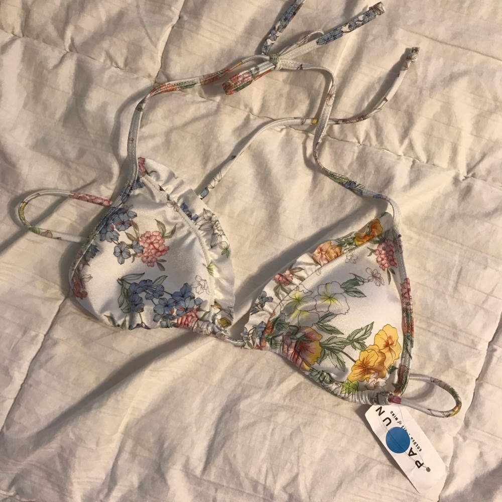 L.A. Hearts Floral triangle ruffle bikini top